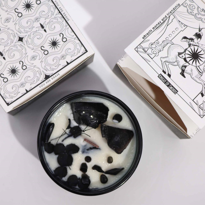 Hop Hare – Rycerz Mieczy | Świeca sojowa z howlitem | Klarowność, odwaga, koncentracja